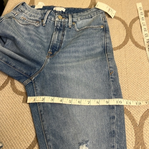 Good American Good Boy distressed knees indigo blue jeans - Picture 8 of 17